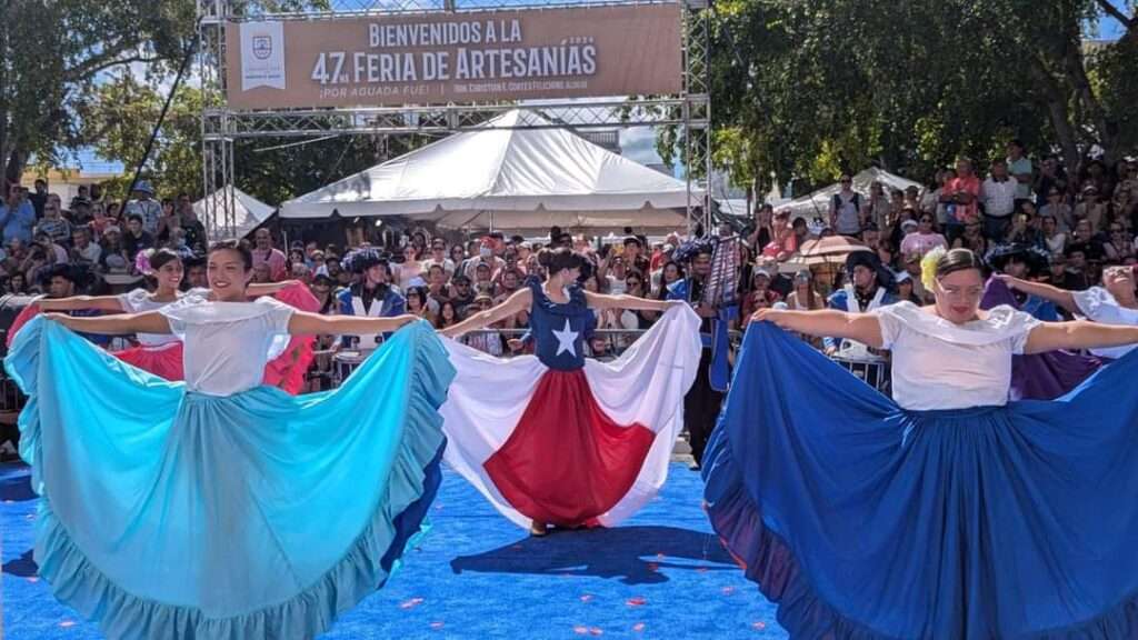 Aguada celebra el 130 º Desfile del Descubrimiento de Puerto Rico con