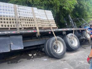 Accidente camion juncos