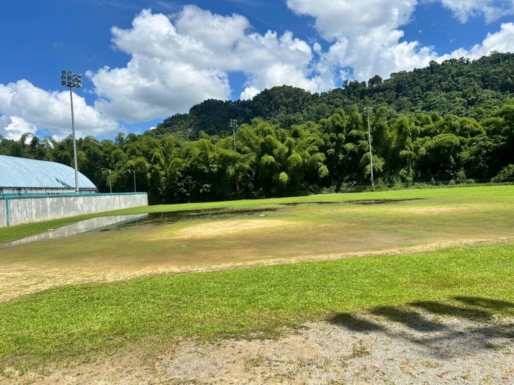 denuncia condiciones parque pelota Lares 2