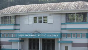 denuncia condiciones parque pelota Lares