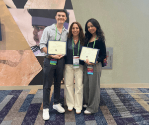 Los estudiantes Mariely Morales Burgos y Emanuel Echevarría Bonet fueron premiados en la categoría de biología molecular por sus proyectos de investigaciones